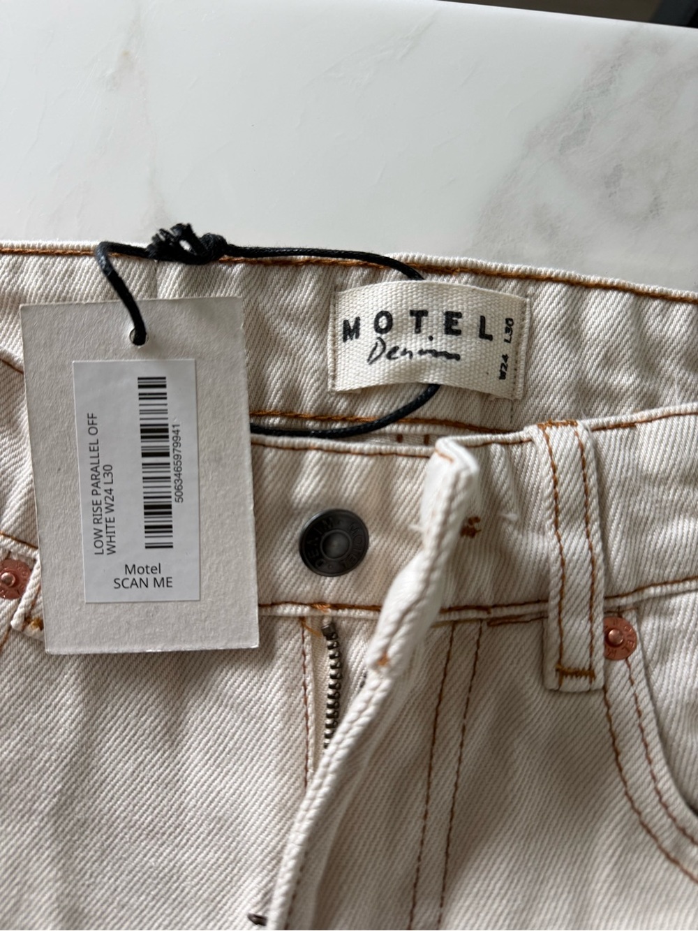 Low Rise Parallel Jeans In Off White - Picture 2 of 3
